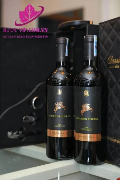 Rượu vang Golden Horse